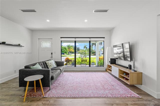 1126 E Hawthorne Cir, Hollywood FL 33021 - Hollywood, FL - Photo 7