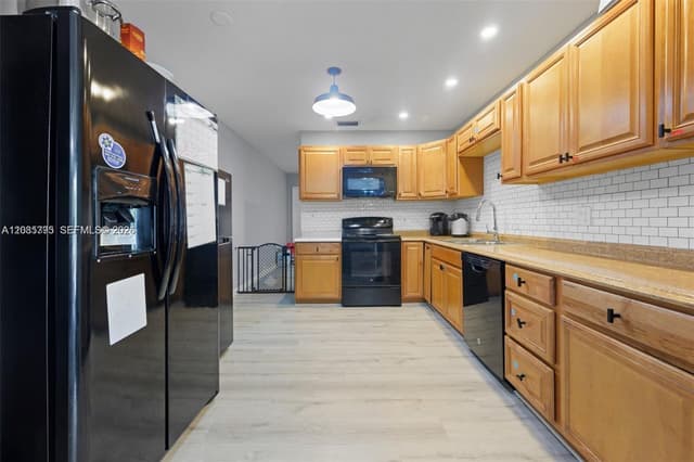 3530 N 65th Ave, Hollywood FL 33024 - Hollywood, FL - Photo 5