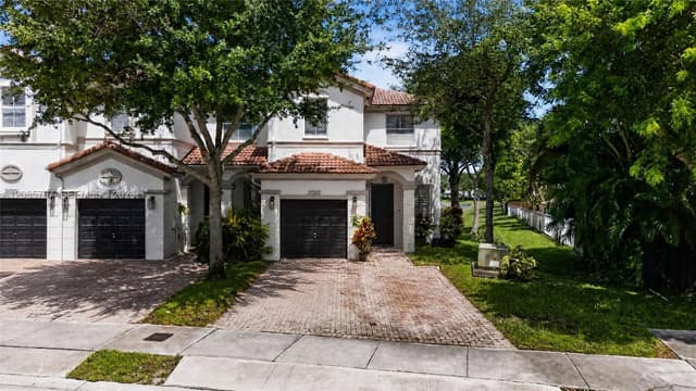10861 NW 79th St, Doral FL 33178 - Doral, FL - Photo 2