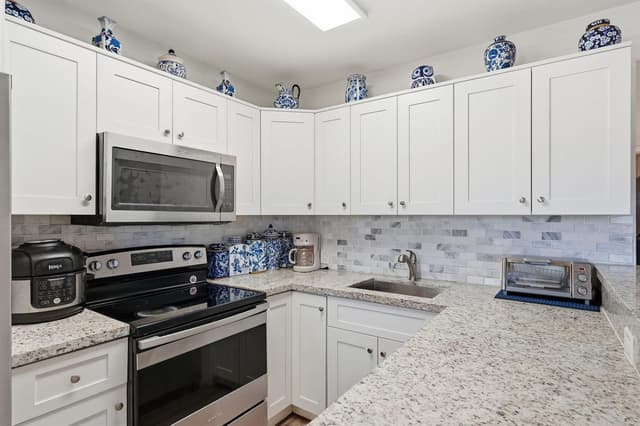 209 Brighton E, Boca Raton FL 33434 - Boca Raton, FL - Photo 6