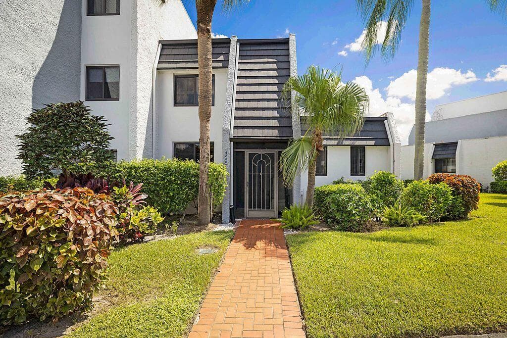 4238 Deste Court, Lake Worth FL 33467 - Lake Worth, FL - Photo 1
