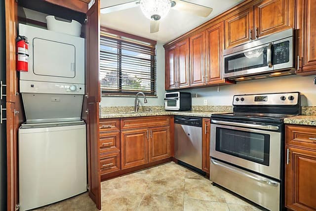 4238 Deste Court, Lake Worth FL 33467 - Lake Worth, FL - Photo 5