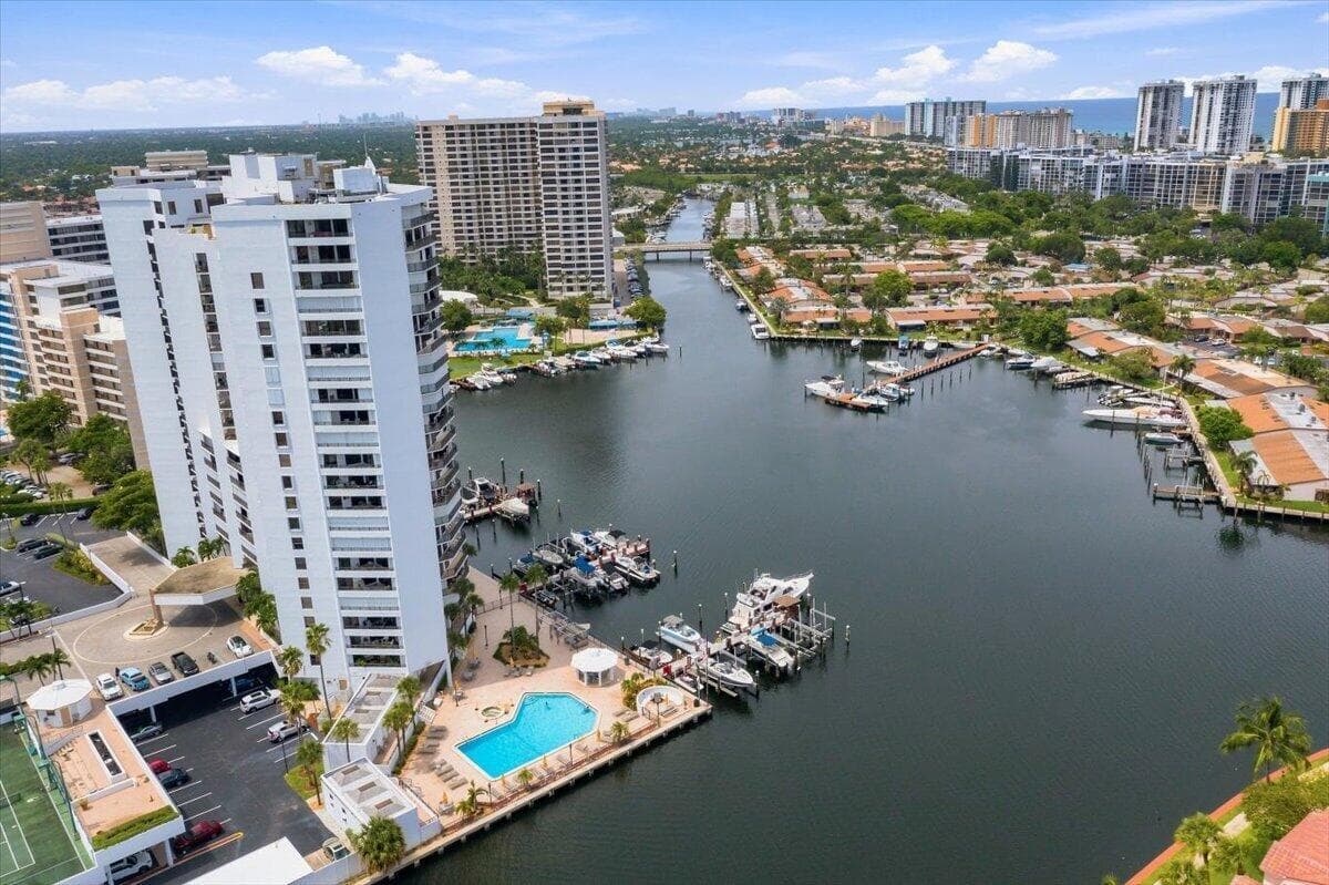 300 THREE ISLANDS Boulevard # 312, Hallandale Beach FL 33009 - Hallandale Beach, FL - Photo 1