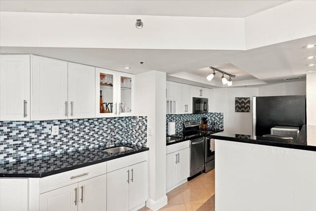 300 THREE ISLANDS Boulevard # 312, Hallandale Beach FL 33009 - Hallandale Beach, FL - Photo 5