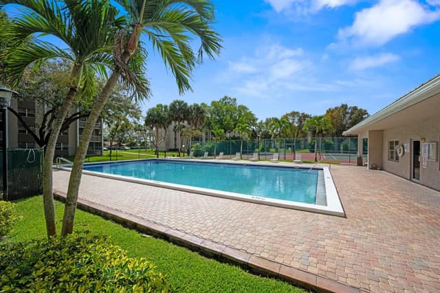 8735 RAMBLEWOOD Drive # 409, Coral Springs FL 33071 - Coral Springs, FL - Photo 3