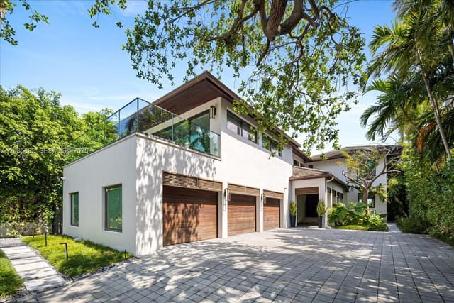 401 E Rivo Alto Dr, Miami Beach FL 33139 - Miami Beach, FL - Photo 2