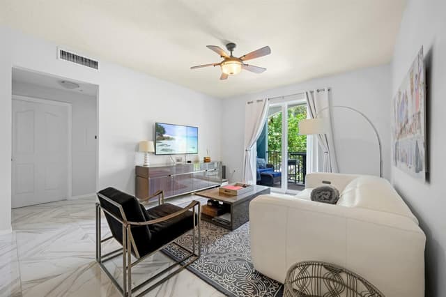 250 NE 3RD Avenue # 1208, Delray Beach FL 33444 - Delray Beach, FL - Photo 2