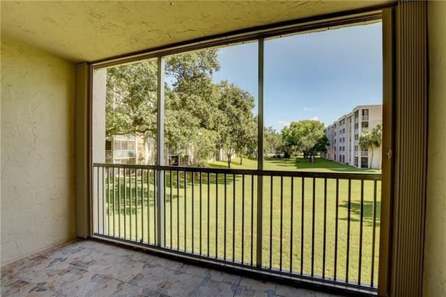 8735 RAMBLEWOOD Drive # 212, Coral Springs FL 33071 - Coral Springs, FL - Photo 4