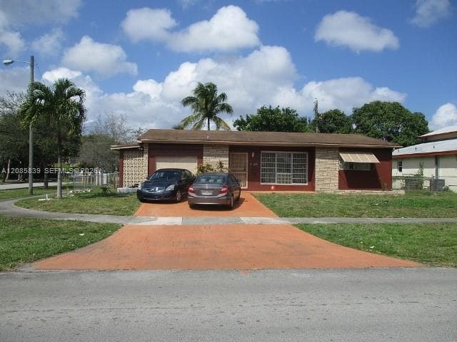 205 NE 175th St, North Miami Beach FL 33162 - North Miami Beach, FL - Photo 1