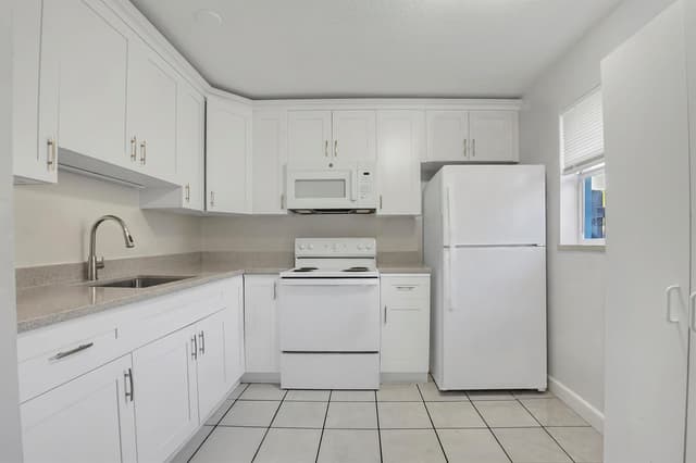 512 Holly Drive # 1, Palm Beach Gardens FL 33410 - Palm Beach Gardens, FL - Photo 3