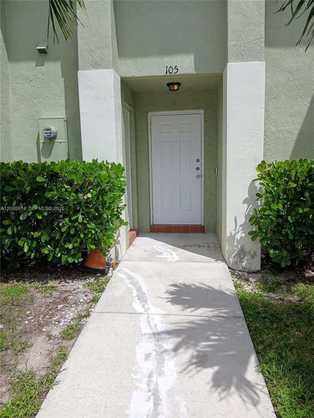 105 Hidden Ct Rd # 3, Hollywood FL 33023 - Hollywood, FL - Photo 2