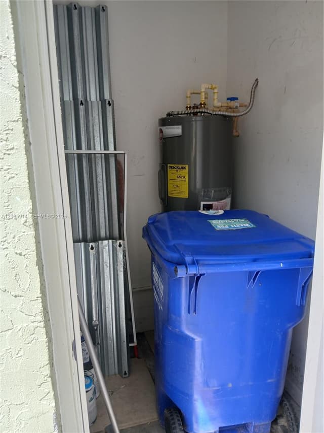 105 Hidden Ct Rd # 3, Hollywood FL 33023 - Hollywood, FL - Photo 3