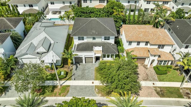 15071 SW 176th St, Miami FL 33187 - Miami, FL - Photo 5