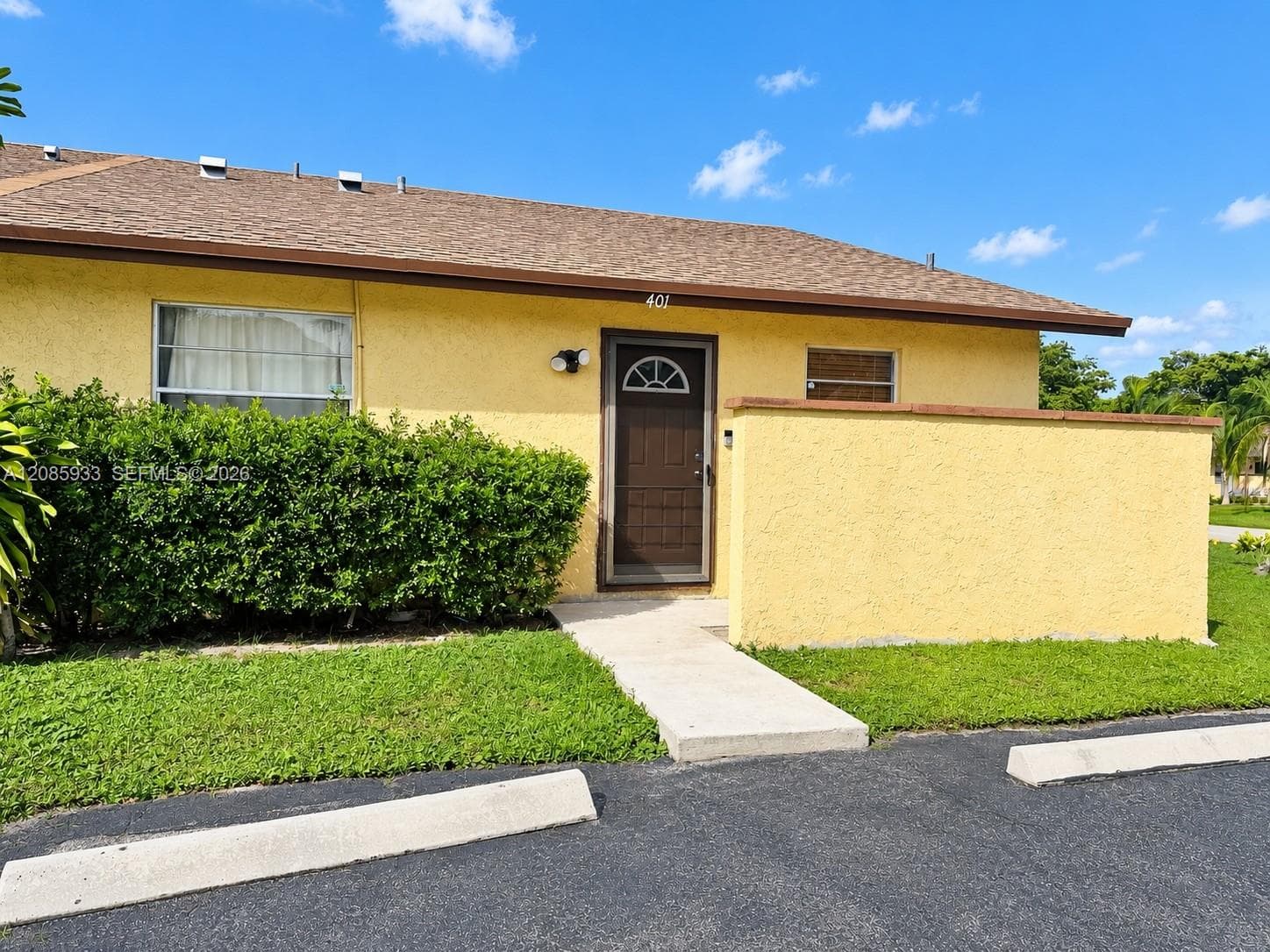 401 NW 43rd St, Deerfield Beach FL 33064 - Deerfield Beach, FL - Photo 1