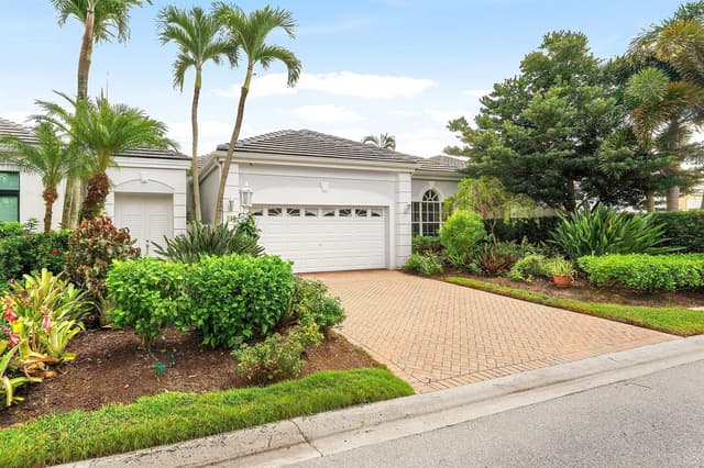 241 Coral Cay Terrace, Palm Beach Gardens FL 33418 - Palm Beach Gardens, FL - Photo 2
