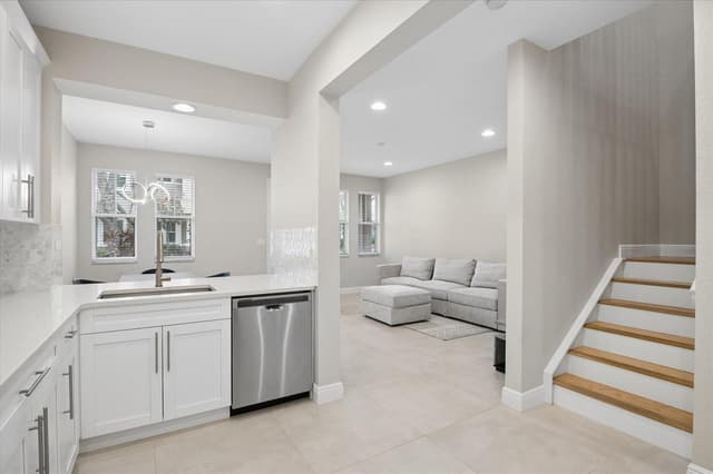 950 Marina Del Ray Lane # 4, West Palm Beach FL 33401 - West Palm Beach, FL - Photo 7