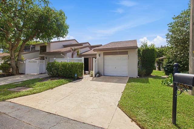 6676 Canary Palm Circle # 19, Boca Raton FL 33433 - Boca Raton, FL - Photo 3