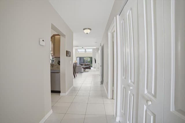 6676 Canary Palm Circle # 19, Boca Raton FL 33433 - Boca Raton, FL - Photo 4