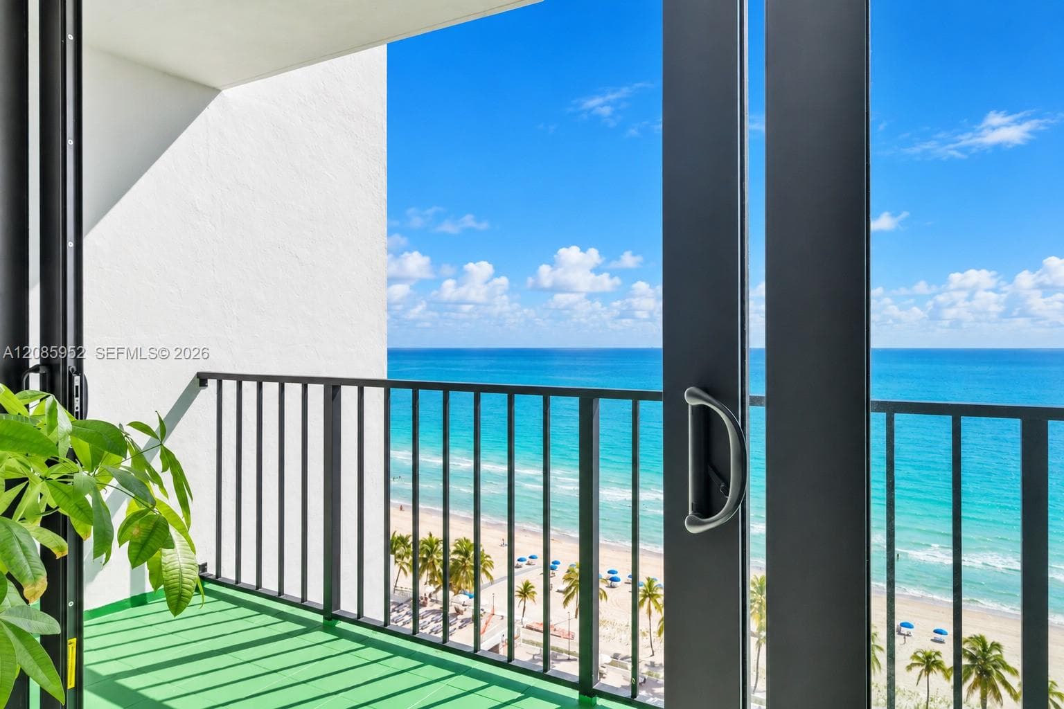 2401 S Ocean Dr # 1702, Hollywood FL 33019