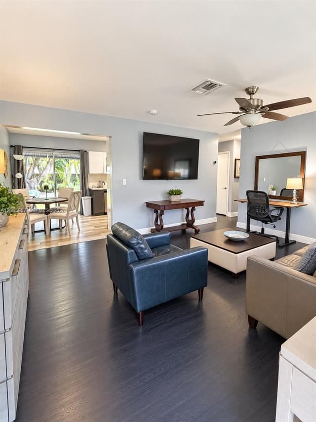 1107 NE 16th Ct, Fort Lauderdale FL 33305 - Fort Lauderdale, FL - Photo 3