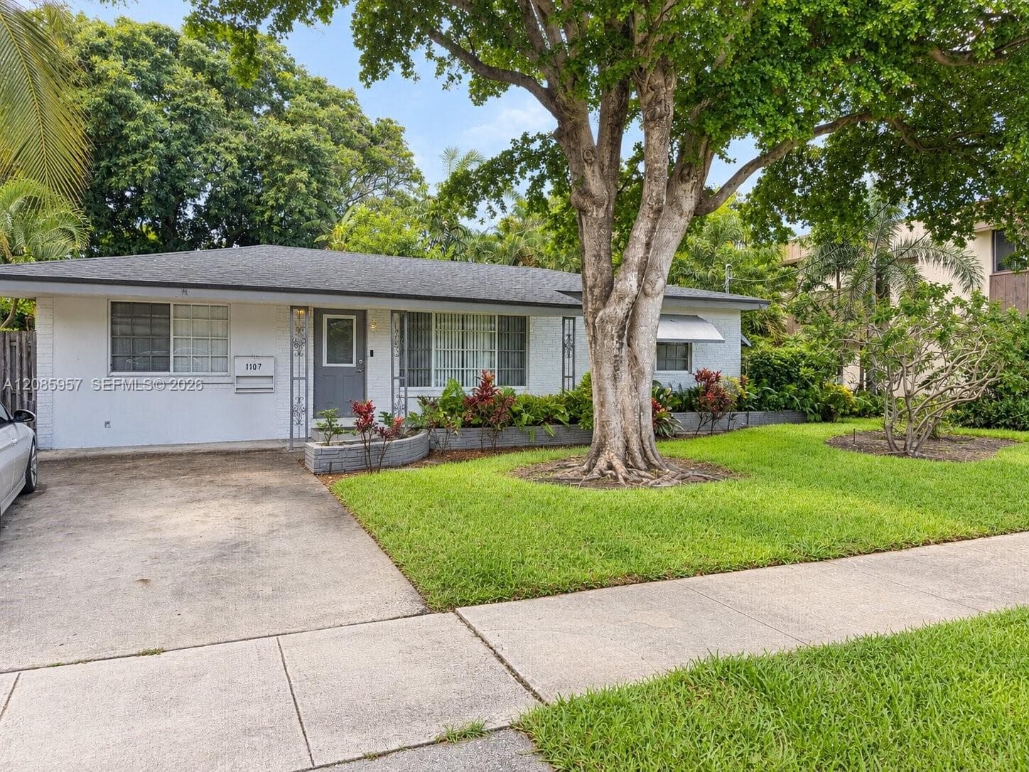 1107 NE 16th Ct, Fort Lauderdale FL 33305 - Fort Lauderdale, FL - Photo 1