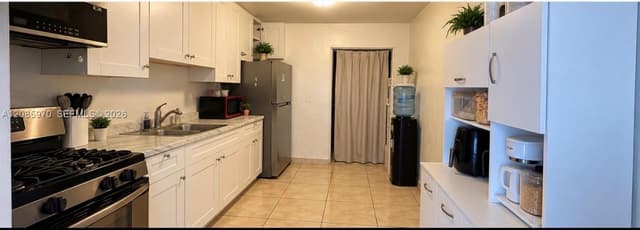 1010 E 8th Ct, Hialeah FL 33010 - Hialeah, FL - Photo 3