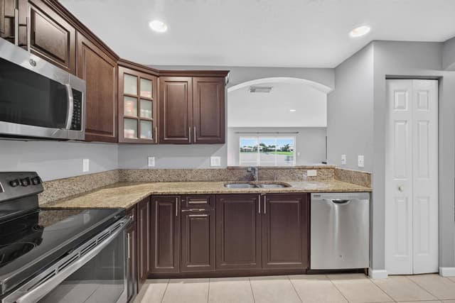3071 Waddell Avenue, West Palm Beach FL 33411 - West Palm Beach, FL - Photo 4