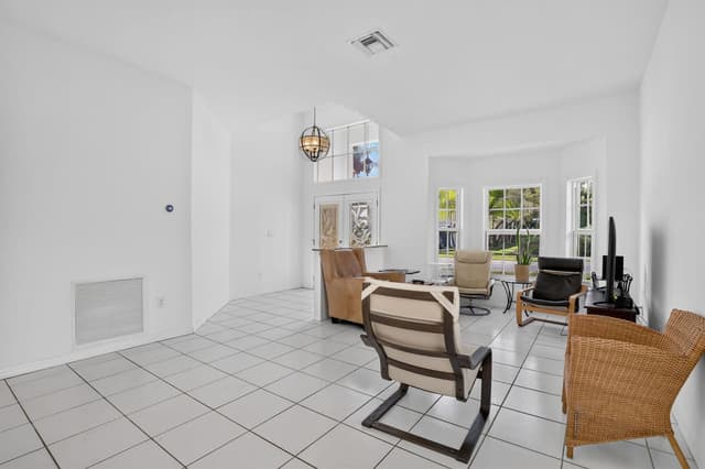 15891 SW 14TH Street, Pembroke Pines FL 33027 - Pembroke Pines, FL - Photo 7