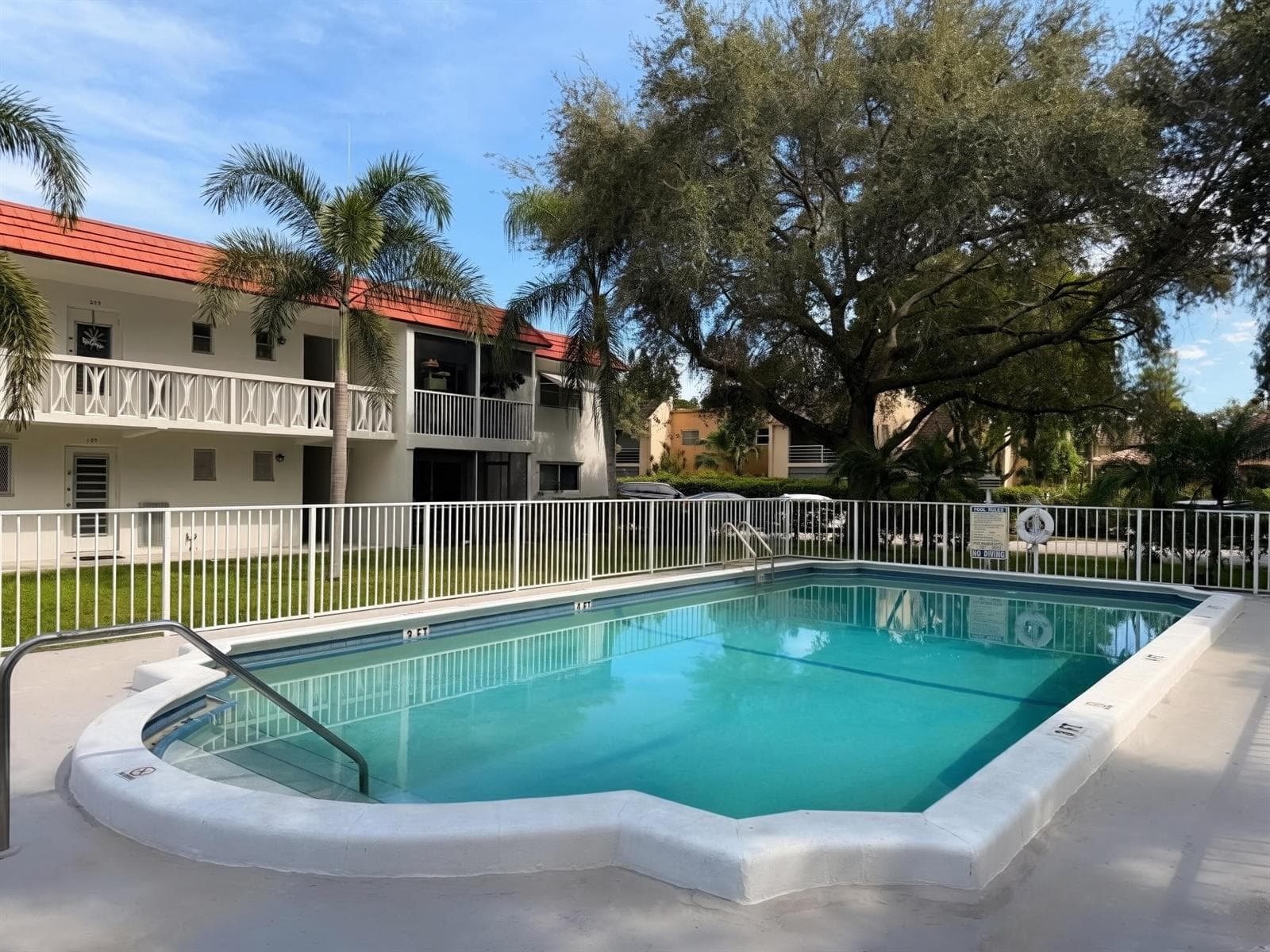 899 SE 2ND Avenue # 207, Deerfield Beach FL 33441 - Deerfield Beach, FL - Photo 1
