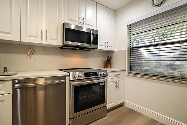 21365 CYPRESS HAMMOCK Drive # 20K, Boca Raton FL 33428 - Boca Raton, FL - Photo 2