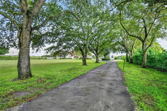 876 Cindy Cir Lane, Wellington FL 33414 - Wellington, FL - Photo 2