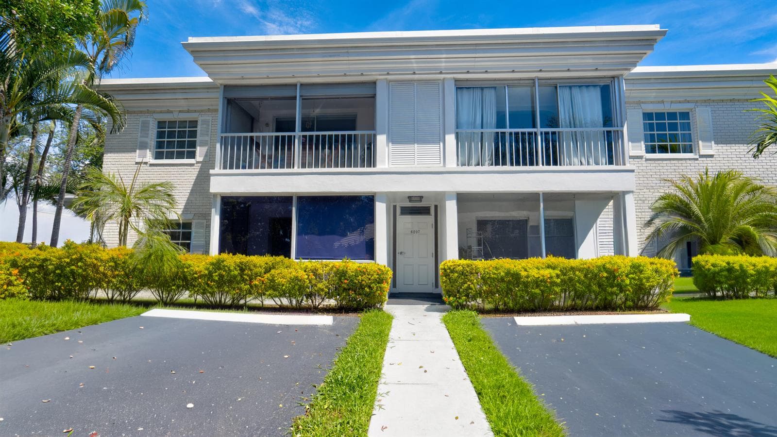 6207 BAY CLUB Drive # 1, Fort Lauderdale FL 33308