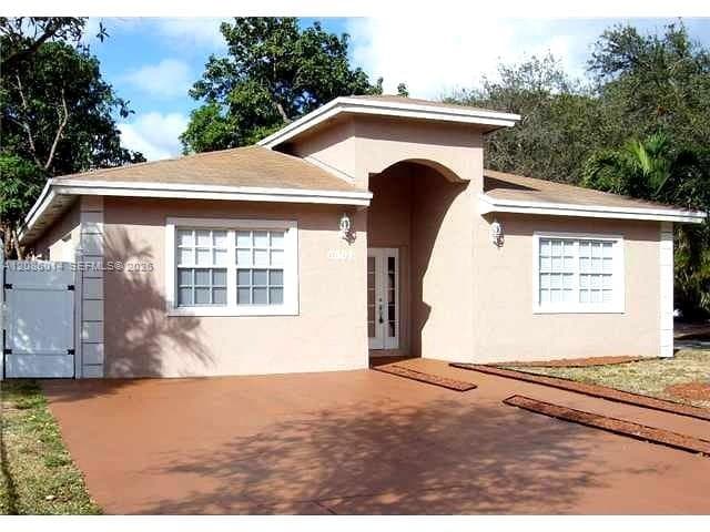 6601 Perry St, Hollywood FL 33024 - Hollywood, FL - Photo 1