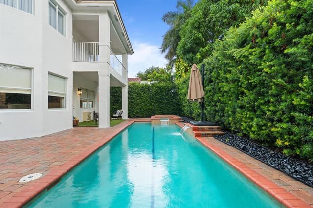 7372 NW 18TH Court, Pembroke Pines FL 33024 - Pembroke Pines, FL - Photo 4