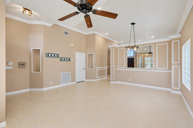 5691 Saddle Trail Lane, Lake Worth FL 33449 - Lake Worth, FL - Photo 7