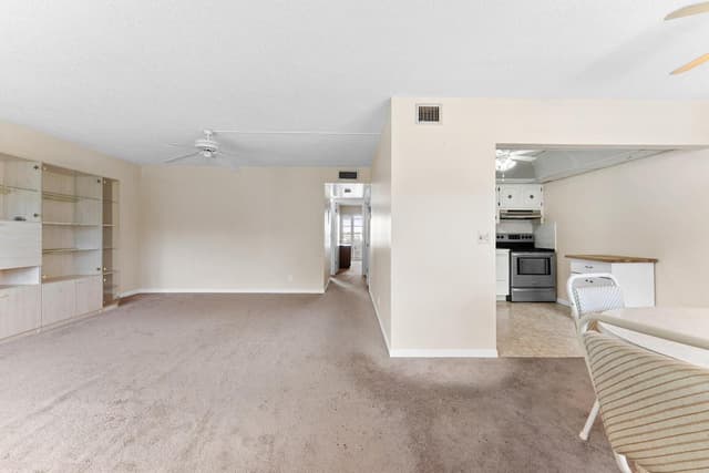309 WELLINGTON M, West Palm Beach FL 33417 - West Palm Beach, FL - Photo 6