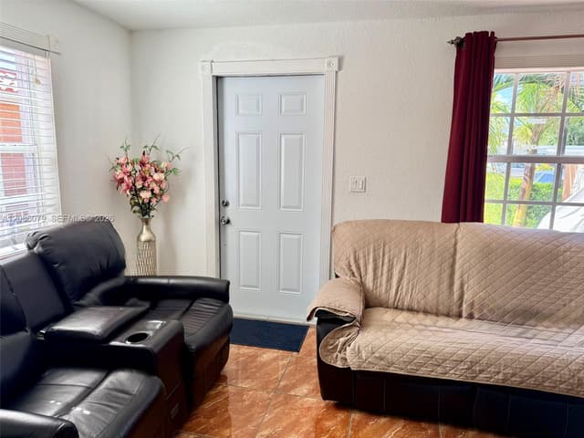 343 W 11th St, Hialeah FL 33010 - Hialeah, FL - Photo 3
