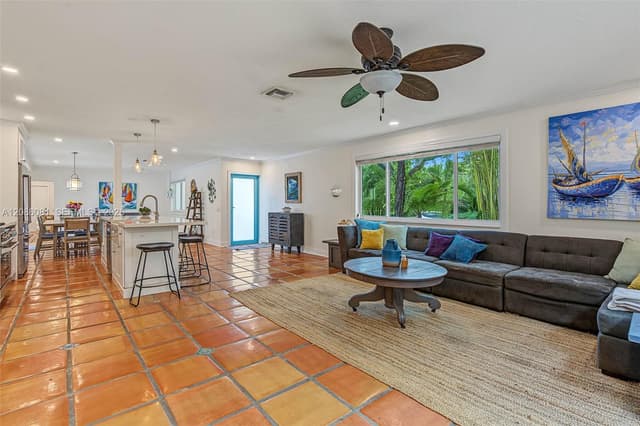 18740 SW 86th Ave, Cutler Bay FL 33157 - Cutler Bay, FL - Photo 4