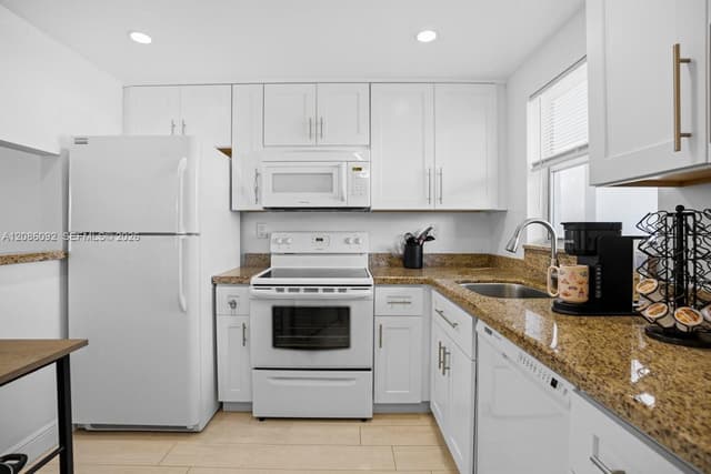 6870 Royal Palm Blvd # 209M, Margate FL 33063 - Margate, FL - Photo 6