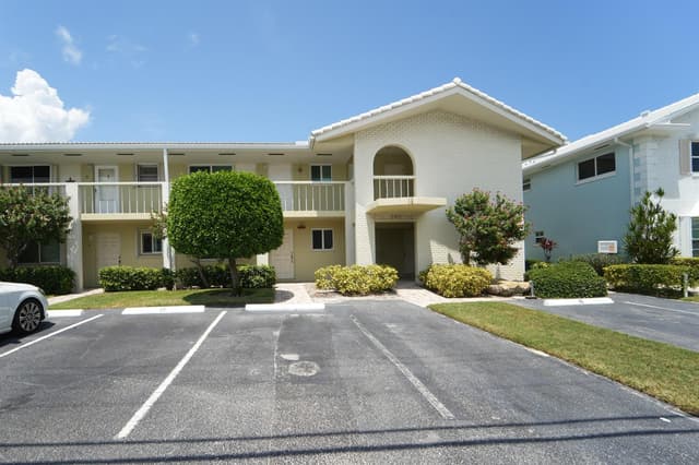 2311 NE 36th Street NE # 2G, Lighthouse Point FL 33064 - Lighthouse Point, FL - Photo 2