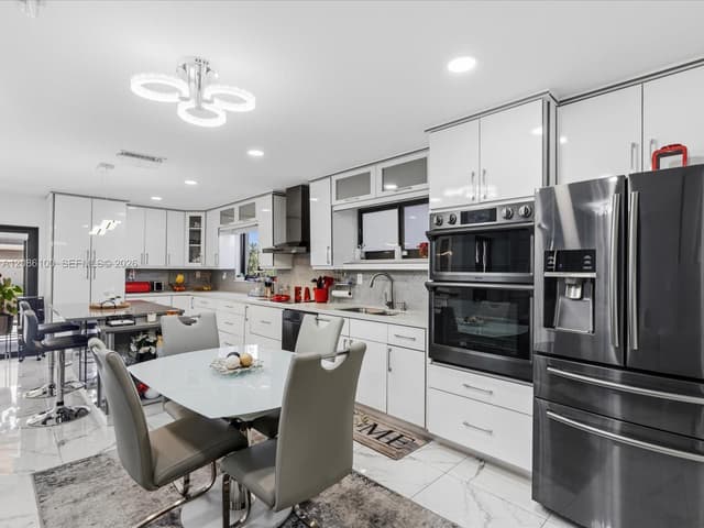 9152 SW 6th St, Miami FL 33174 - Miami, FL - Photo 7