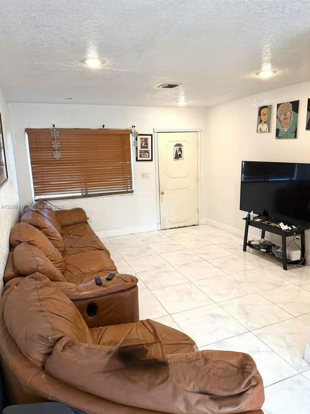 3350 NW 171 ter, Miami Gardens FL 33056 - Miami Gardens, FL - Photo 3