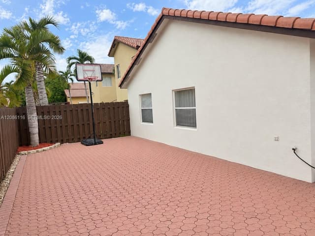 11270 NW 53rd Ln, Doral FL 33178 - Doral, FL - Photo 7