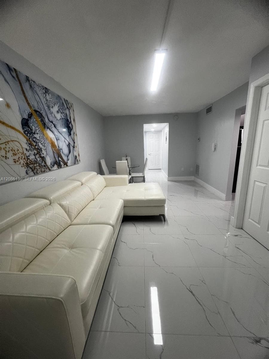 6620 W 2nd Ct # 103, Hialeah FL 33012 - Hialeah, FL - Photo 1