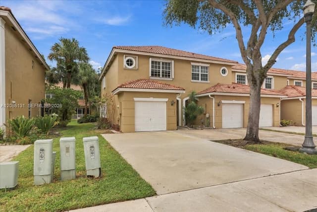 306 SW 120th Ave, Pembroke Pines FL 33025 - Pembroke Pines, FL - Photo 3