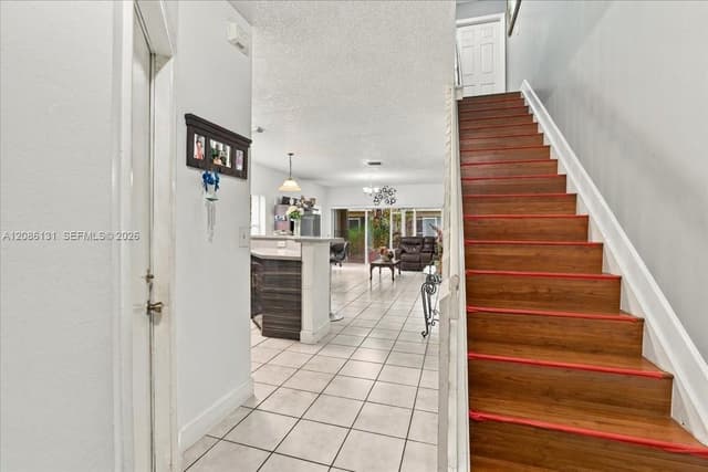 306 SW 120th Ave, Pembroke Pines FL 33025 - Pembroke Pines, FL - Photo 5