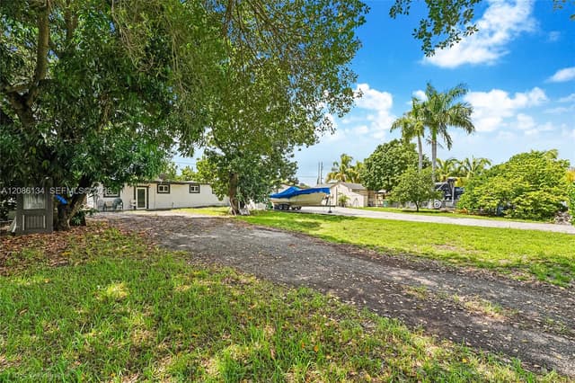 2934 NW 96th St, Miami FL 33147 - Miami, FL - Photo 2