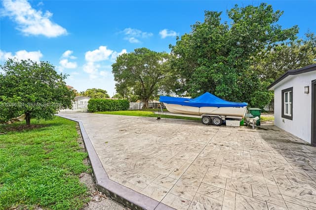 2934 NW 96th St, Miami FL 33147 - Miami, FL - Photo 6