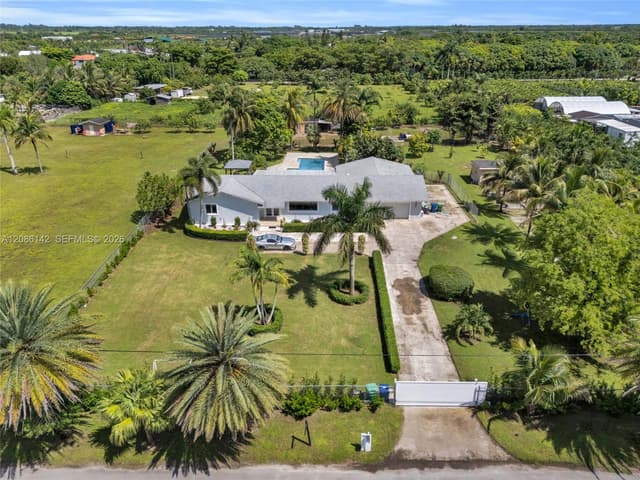 19245 SW 188th St, Miami FL 33187 - Miami, FL - Photo 3