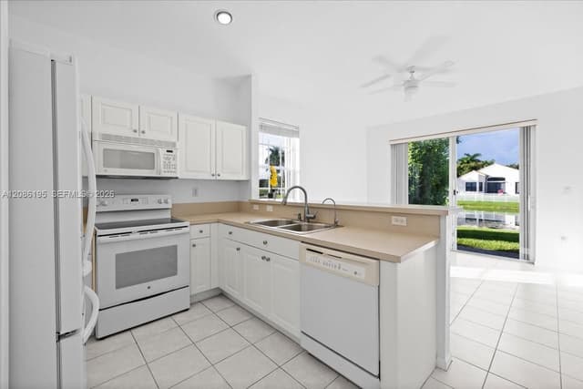 18660 SW 28th Ct, Miramar FL 33029 - Miramar, FL - Photo 7